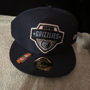 Men’s New Era fitted hat, size 7 5/8